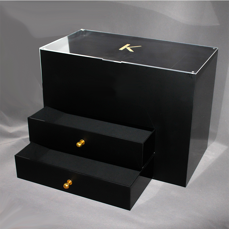 Storage box